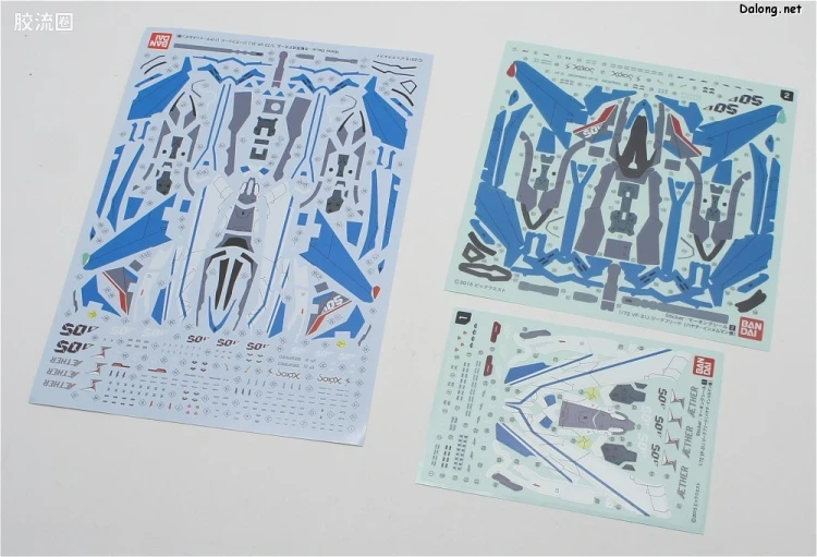 万代超时空要塞系列拼装模型 1比72 VF-31J 齐格弗里德(疾风机) - 图片